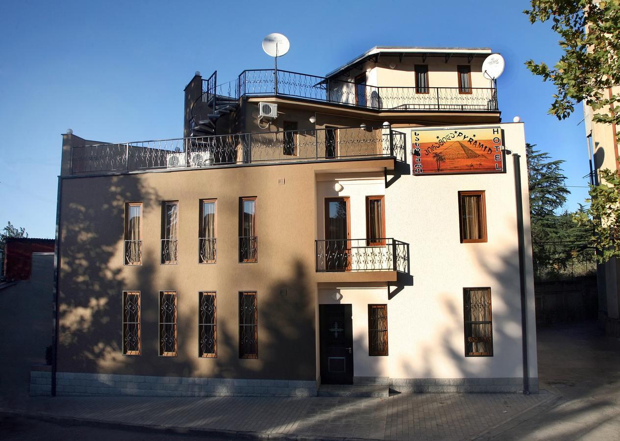 Hotel Pyramida Tiflis Exterior foto